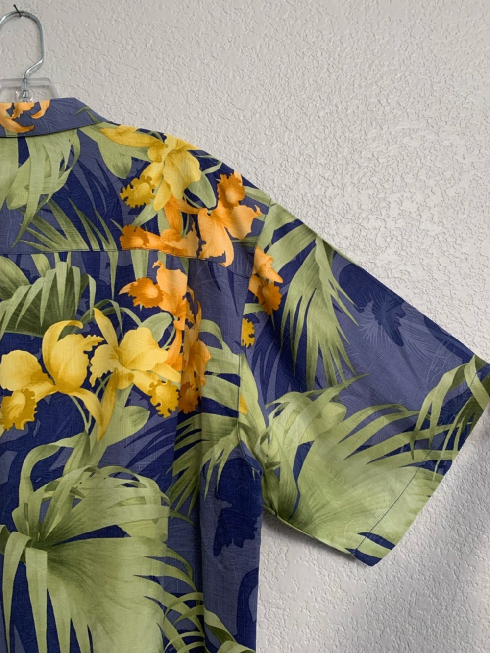 Tommy Bahama Shirt Men XL Silk Floral  Hawaiian Print Short Sleeve Button Preppy - Picture 9 of 12